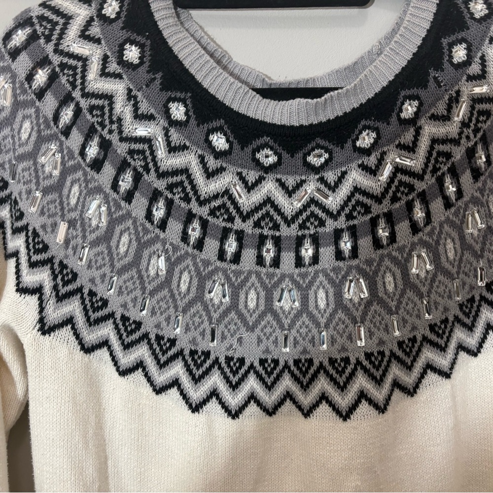 St. John's Bay Cream and Gray Knit Sweater - Picture 4 of 8